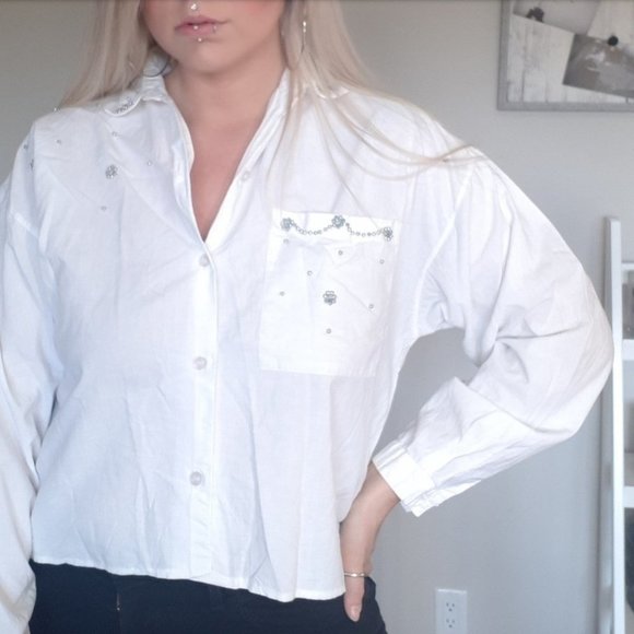 Vintage Tops - 𝅺Vintage pearl & beading cropped blouse